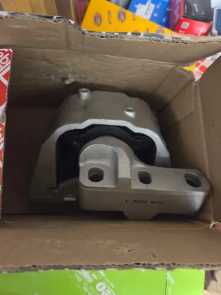 Lote de piezas de repuesto