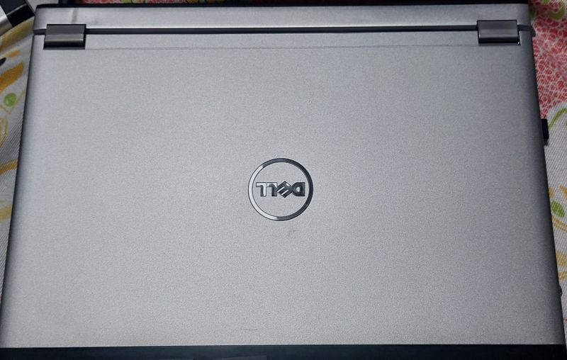 Portátil Dell Latitude 3330 afbeelding 2