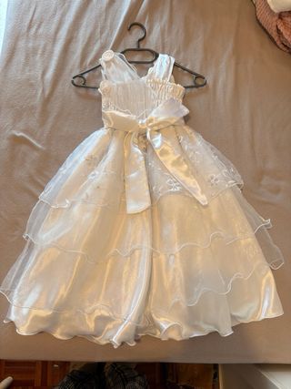 Vestido de fiesta blanco para niña