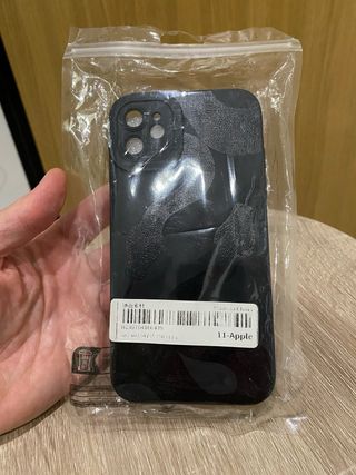 Cover iPhone 11 col. viola e nero con serpenti