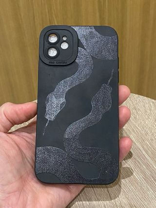Cover iPhone 11 col. viola e nero con serpenti