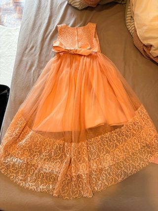 Vestido de fiesta coral para niña