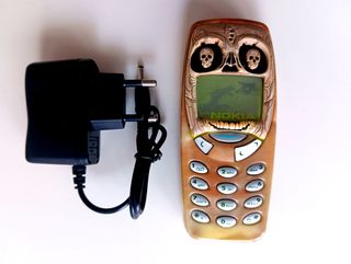 Nokia 3310 Funzionante + Batteria + Caricabatterie