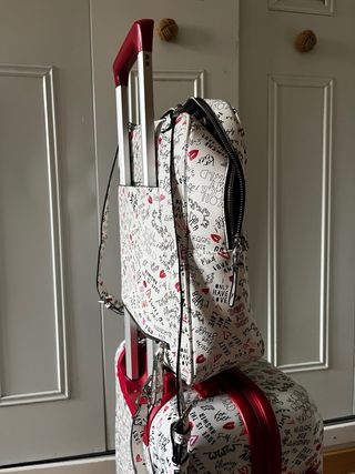 Maleta y mochila Parfois con estampado