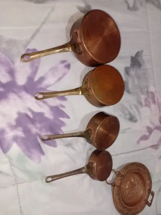 Juego de 4 ollas de cobre