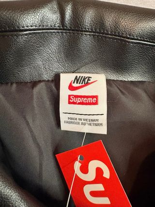 Giacca Nike x Supreme Nera