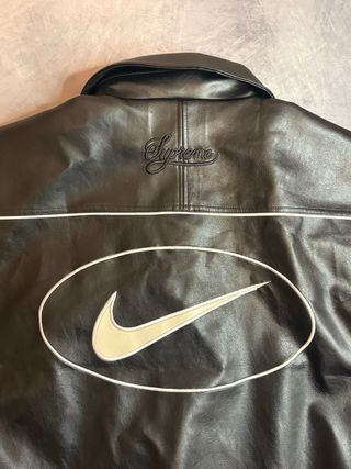Giacca Nike x Supreme Nera