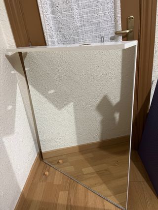 Colgador  de pared triangular de cristal y madera