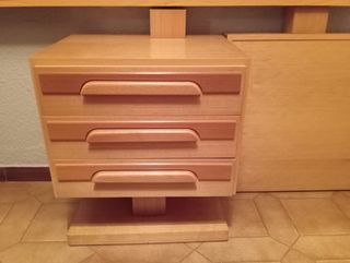 Cabecero 90 con mesita y repisa.