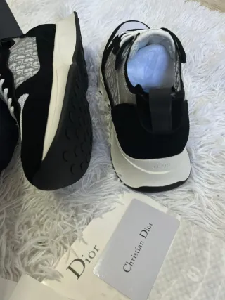 Zapatillas Dior B25 Negras y Blancas