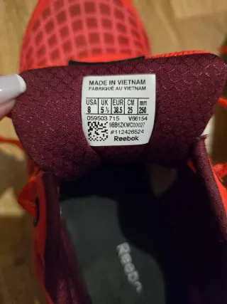 Zapatillas deportivas rojas