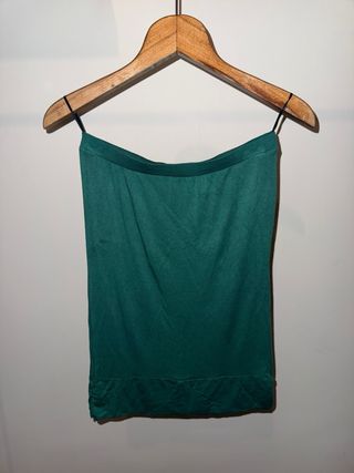 Top Bershka verde con estampado tigre dorado T.M