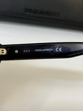 Occhiali Dsquared2 neri e viola