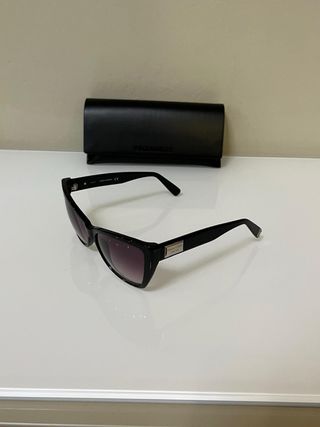 Occhiali Dsquared2 neri e viola