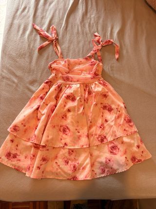 Vestido floral para niña