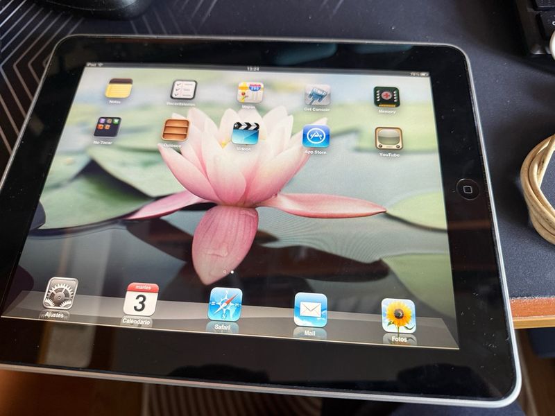 Apple iPad 1 plata ( El primer ipad que salió )