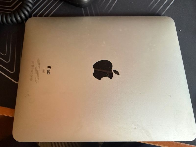 Apple iPad 1 plata ( El primer ipad que salió ) afbeelding 4