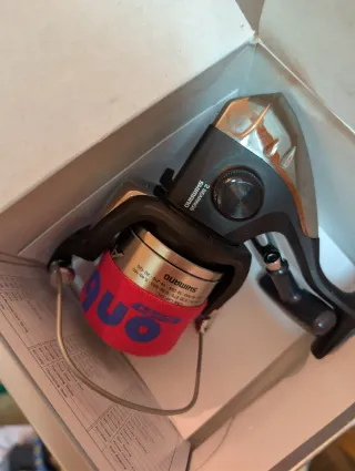 Carrete Shimano Alivio 6000FA como nuevo 2 salidas