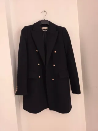 Abrigo negro de Mango – talla XS