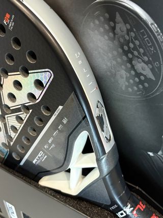 Pala NOX AT10 Pro Cup Hard Agustín Tapia 2025