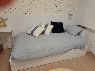 Habitación: Cama nido y escritorio