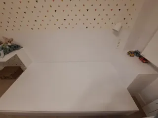 Habitación: Cama nido y escritorio