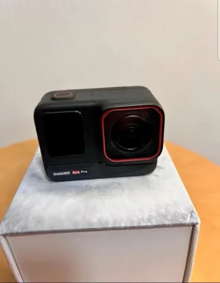 Insta360 Ace Pro Câmera