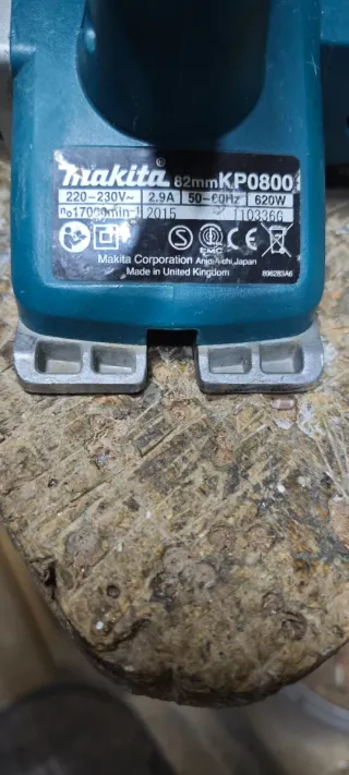 Cepillo Eléctrico Makita