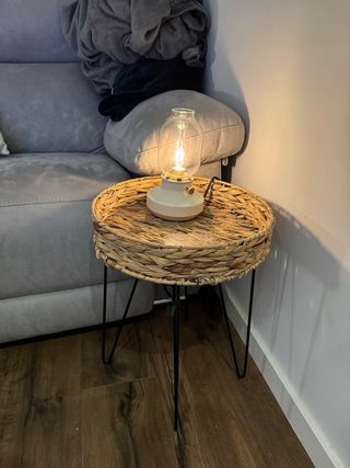 Mesita auxiliar mimbre y metal