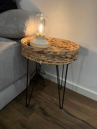 Mesita auxiliar mimbre y metal