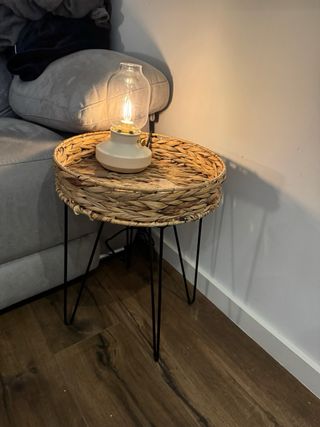 Mesita auxiliar mimbre y metal