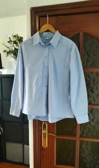 Camisa de vestir azul claro
