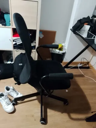 Silla de oficina negra