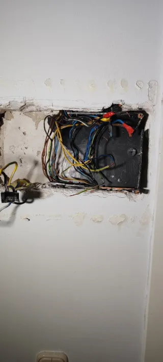 Mis cervicios como electricista y manitas