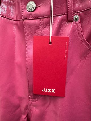 Pantalones efecto piel rosa JJXX