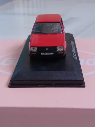 SEAT Ibiza Rojo 1984 Coche Miniatura