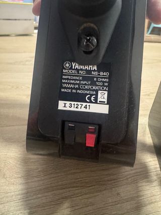 Altavoces Yamaha Home Cinema 5.1 Negros