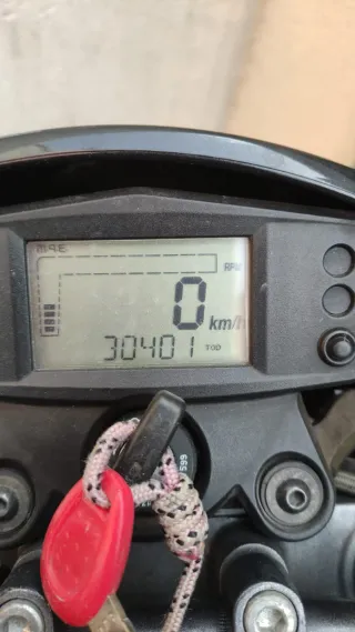 Derbi Mulhacen 125cc Naked Blanca