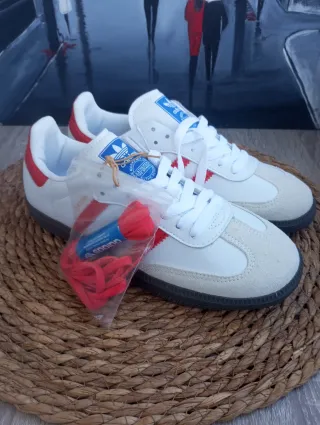 Adidas Samba rayas rojas y blancas talla 38