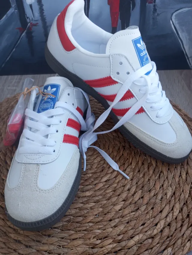 Adidas Samba rayas rojas y blancas talla 38