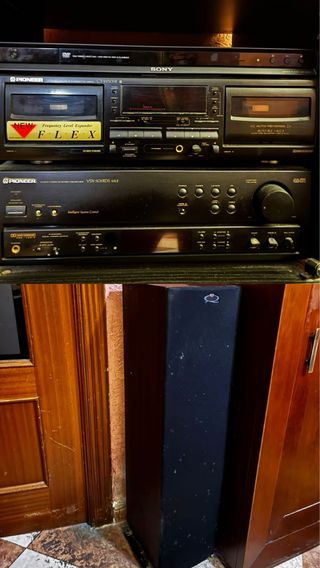 Amplificador Pioneer y 2 Altavoces