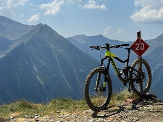 Giant Reign 2020 Enduro Fox 36 / XT – IMPECABLE