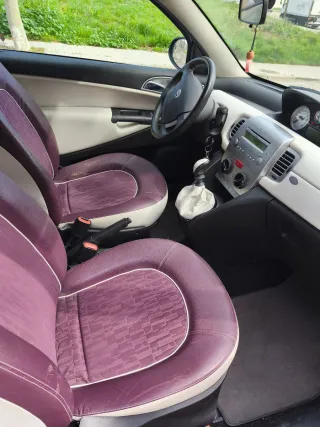 Lancia Ypsilon 2010 Elle