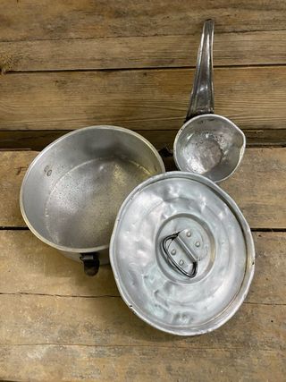 Conjunto cazo y tartera pastor antiguos