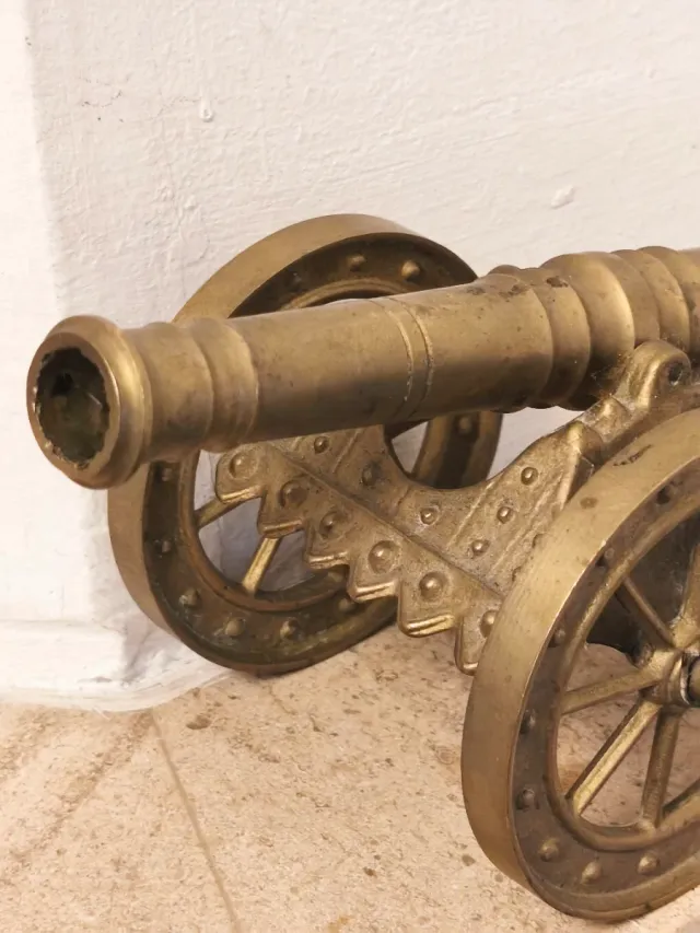 Cañón Bronce Antiguo grande 27x11 ctms.