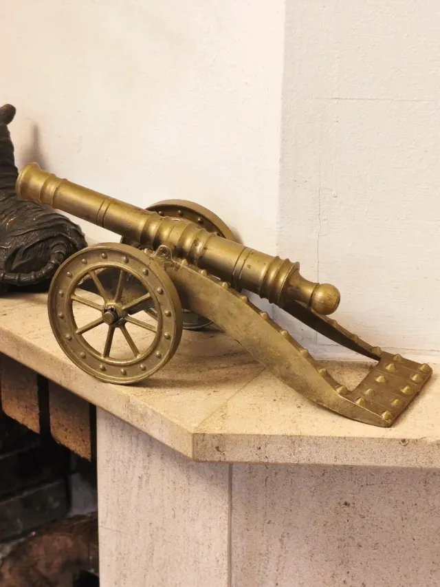 Cañón Bronce Antiguo grande 27x11 ctms.