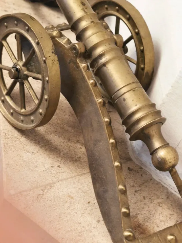 Cañón Bronce Antiguo grande 27x11 ctms.