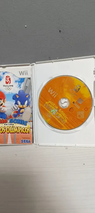 Nintendo Wii+ juego Mario & Sonic y Accesorios