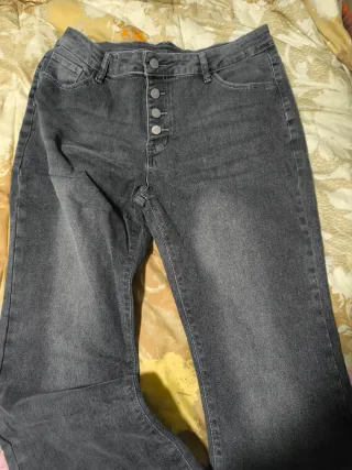 Pantalones vaqueros campana mujer grises