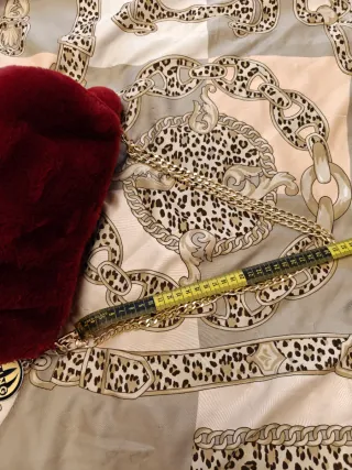 Bolso pelo Kling granate/burdeos vintage cadena